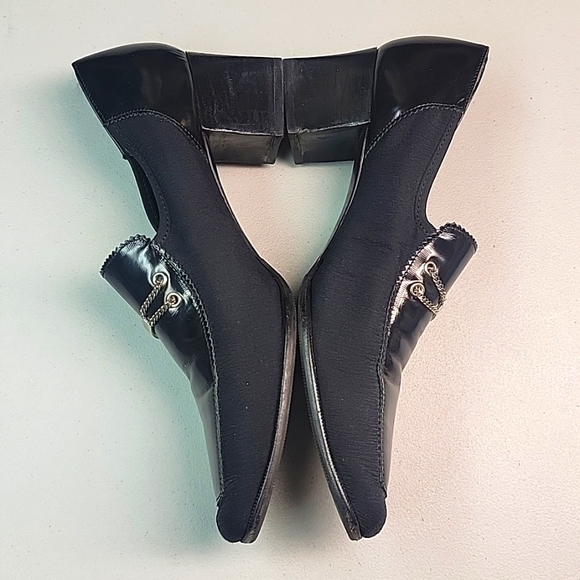 Bruno Magli Vintage Pump w/ Chain Link Logo Plate & 2" Chunky Heel - Picture 5 of 12